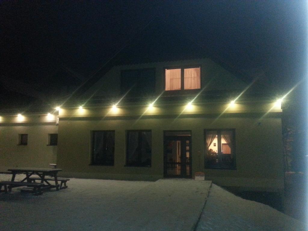 Pensjonat Lew Jaskiniowy Stronie Śląskie Exterior foto