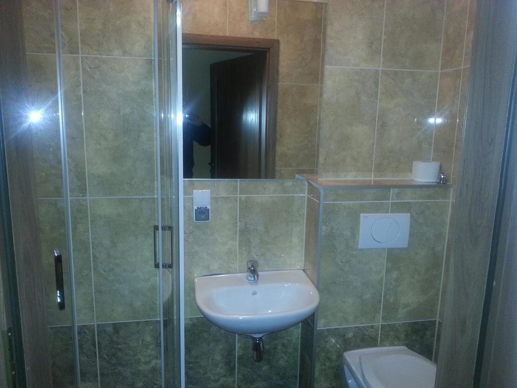 Pensjonat Lew Jaskiniowy Stronie Śląskie Habitación foto